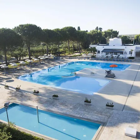 Hotel Dolmen Sport